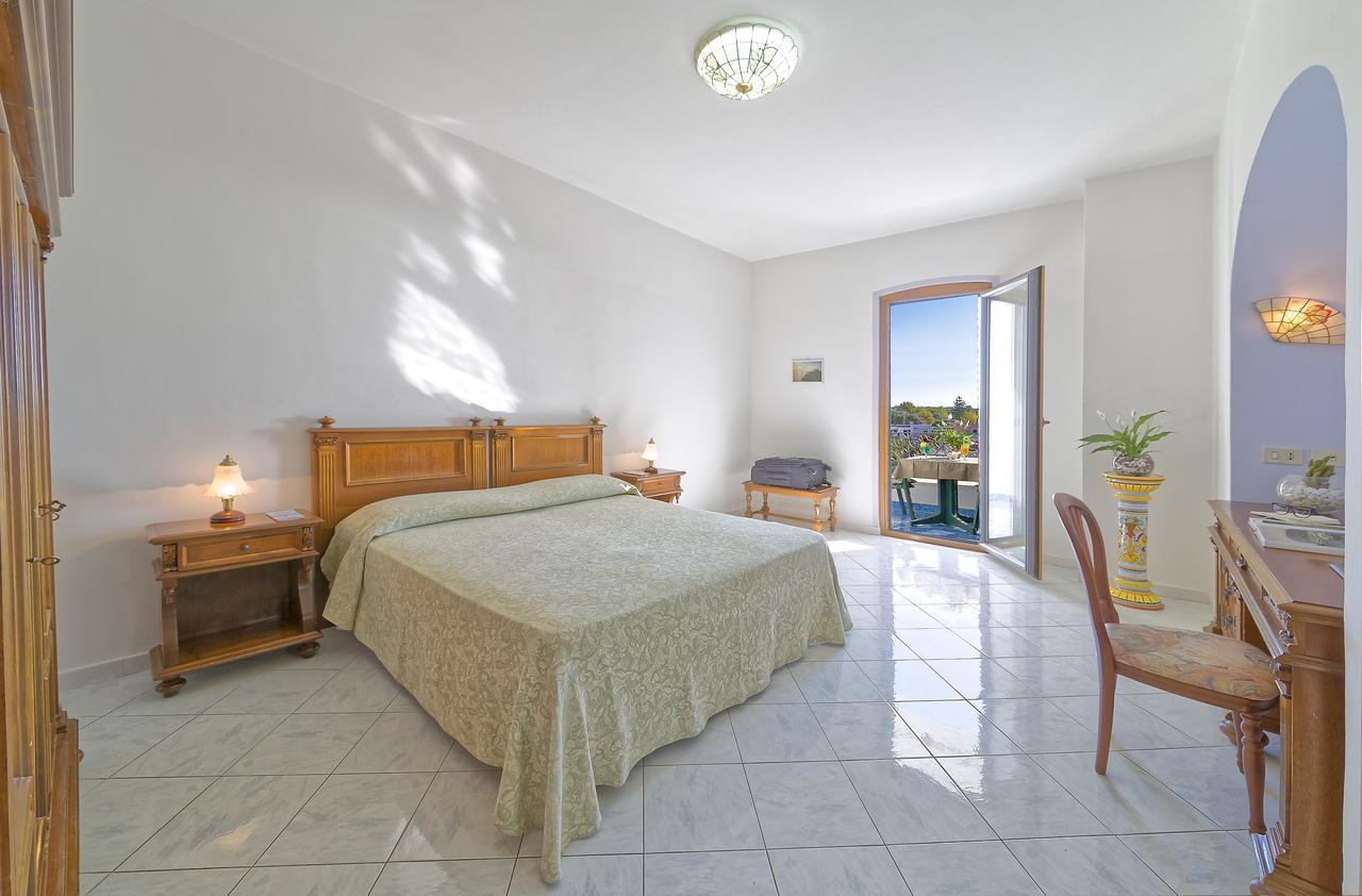 Hotel Zaro Lacco Ameno  Buitenkant foto